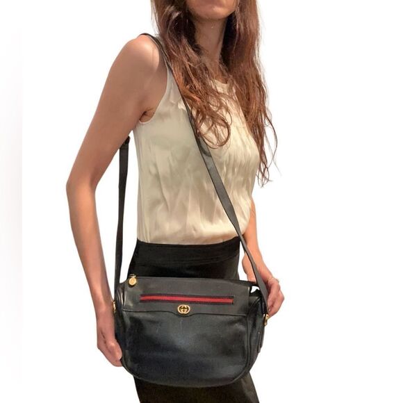 Gucci Navy and Red Crossbody Bag with Gold-Tone Hardware - Picture 2 of 16